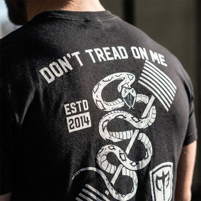 Don't Tread on Me - Black Tee - Conquering Barbell